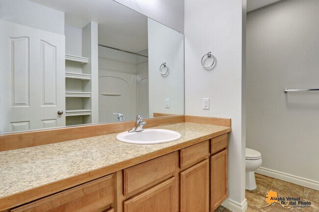 Building Photo - 6214 Ophir Dr