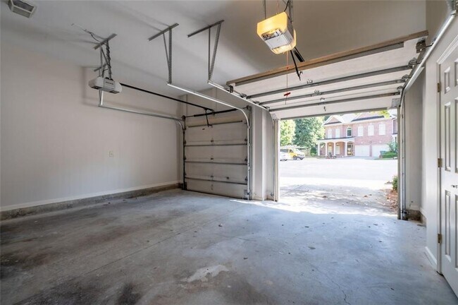 Building Photo - 6245 Spalding Dr