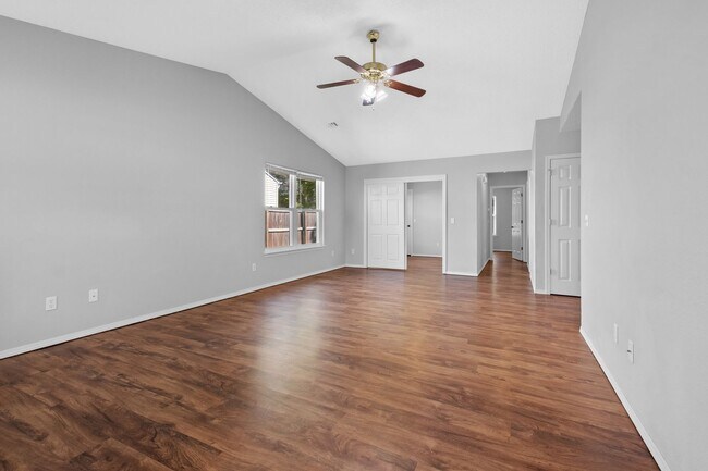Building Photo - Great Location - 3/2 close to Downtown Bentonville!