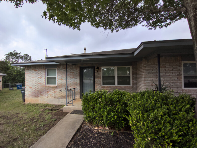 Building Photo - 327 Briarwood Dr