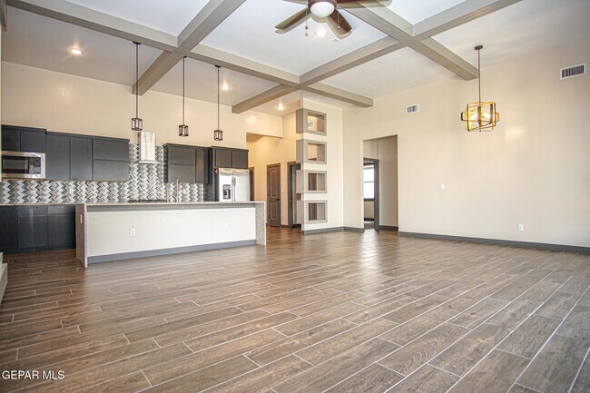 Building Photo - 12337 Desert Palms Ave