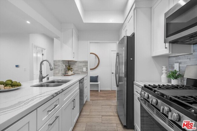 Building Photo - 1650 Veteran Ave