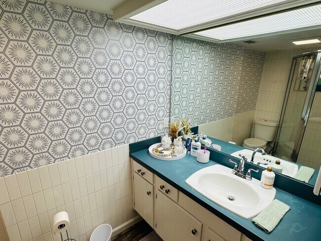 Building Photo - 12274 1st St W