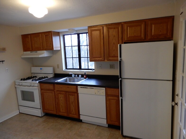 Building Photo - 601 Tingley Ave