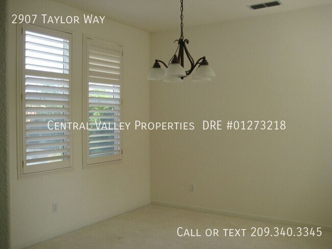 Building Photo - 2907 Taylor Way