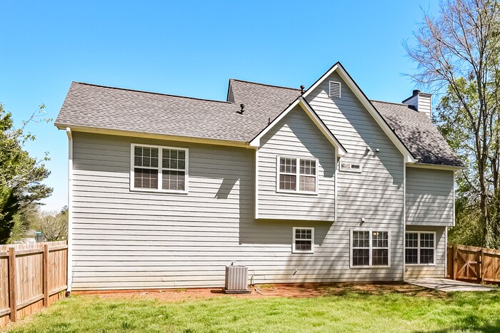 Building Photo - 5144 Meadows Lake Dr