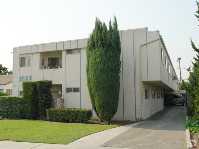 Building Photo - 1927 Gardena Ave