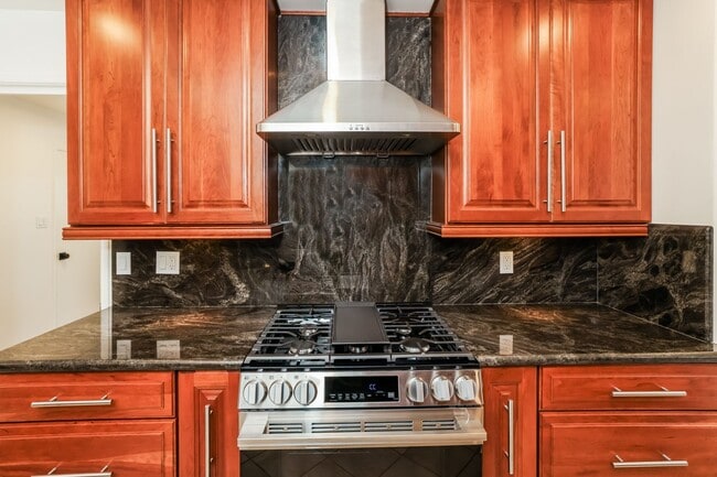 Building Photo - 3 Bedroom Home Available In Albany!