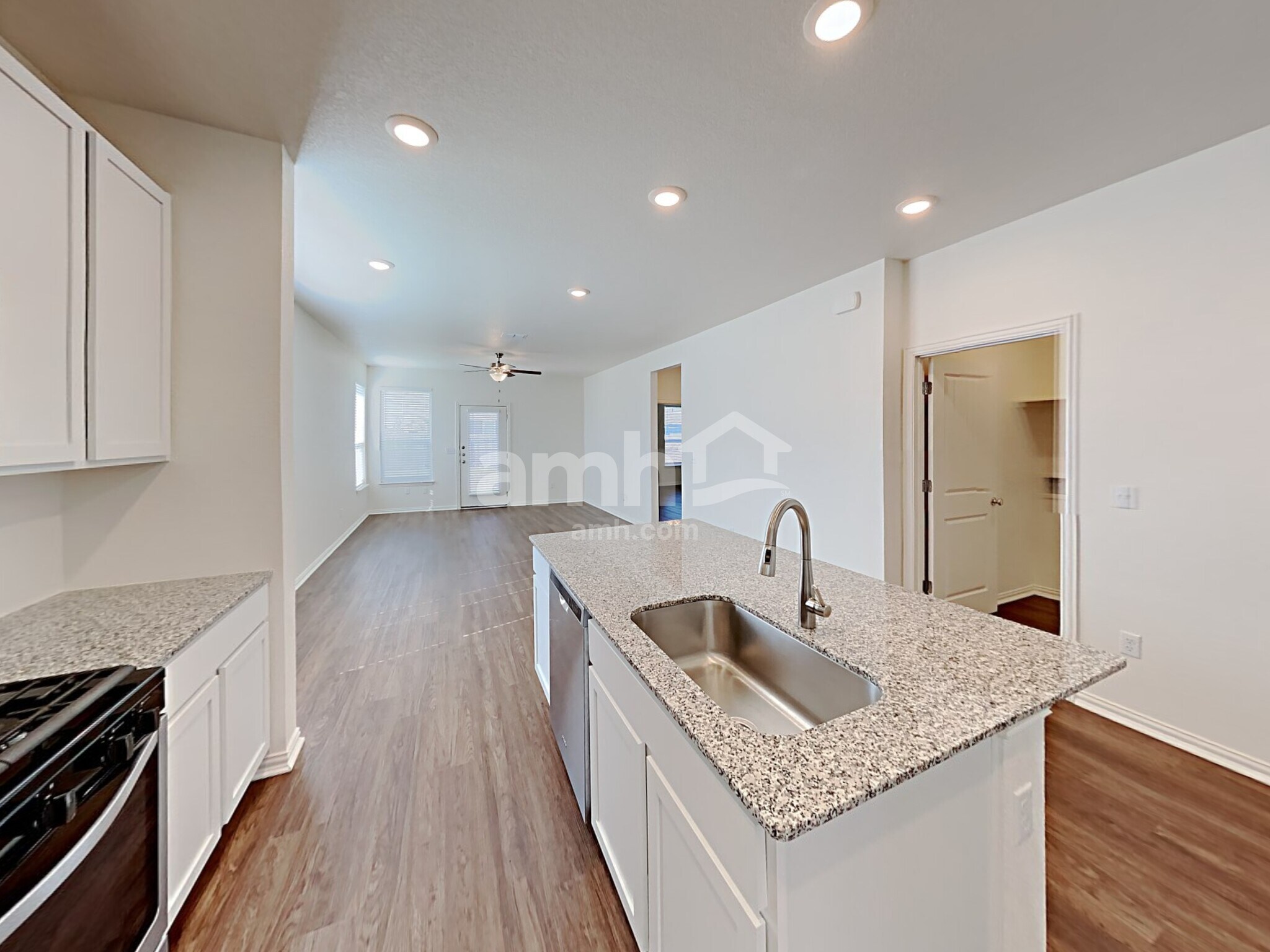 Building Photo - 163 Pebble Creek Run