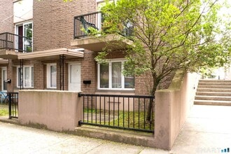 Building Photo - 120 Wooster St