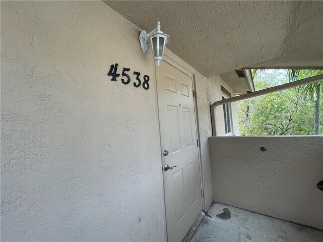 Building Photo - 4538 Oak Terrace Dr