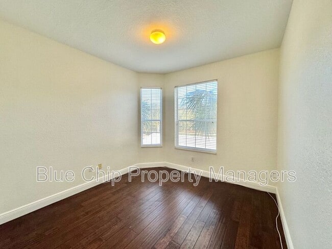 Building Photo - 6402 Cava Alta Dr