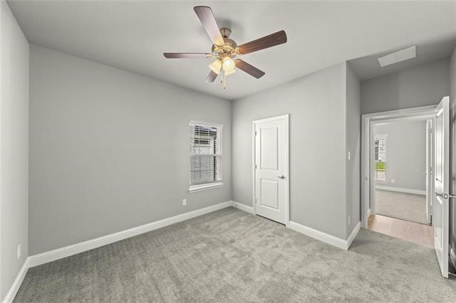 Building Photo - 304 Community Dr