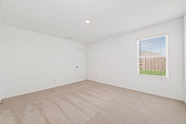 Building Photo - 16846 Spotted Oak Dr