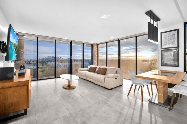 Building Photo - 780 NE 69th St