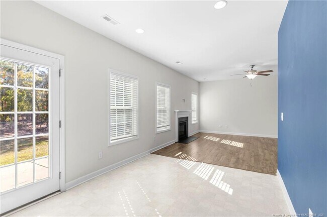 Building Photo - 4095 Irwin Dr