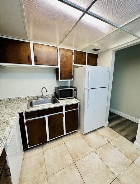 Building Photo - 1504 Virginia Ave