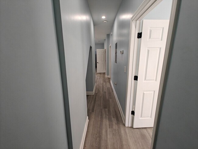 Building Photo - 102 Mt Pleasant Ave