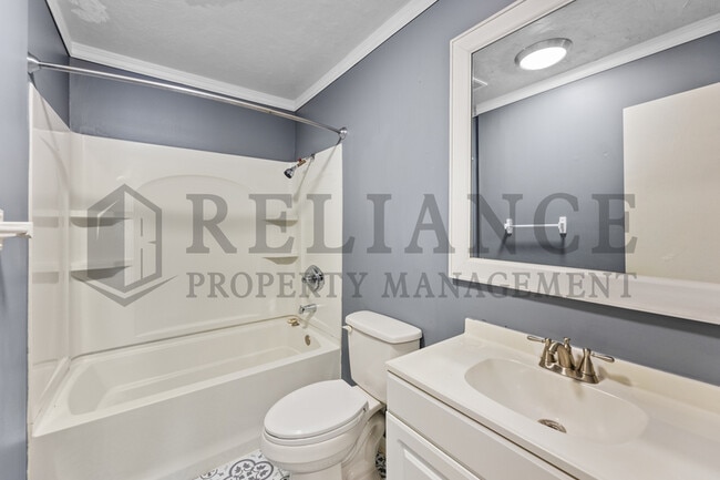 Building Photo - 1513 S Edwards St