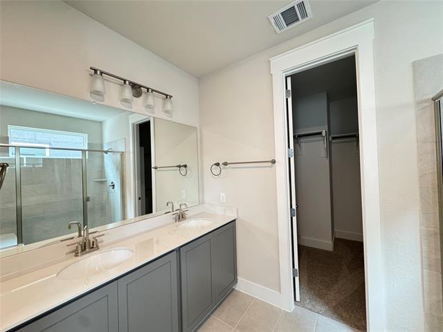 Building Photo - 813 Meadowcrest Dr