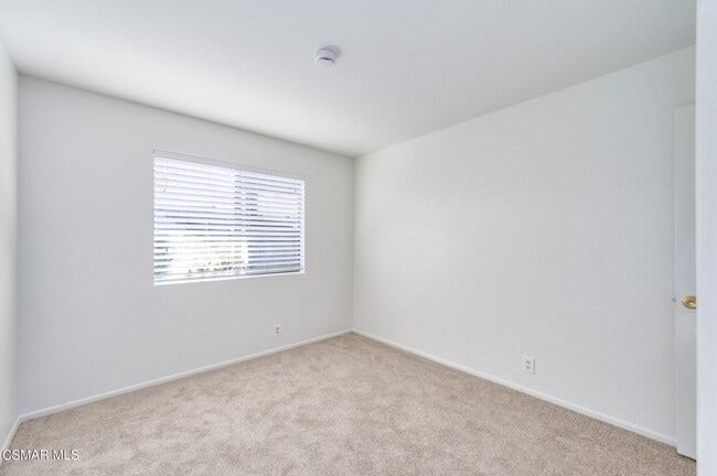 Building Photo - 150 Los Angeles Ave