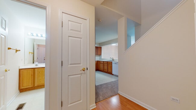 Building Photo - 2739 Cobblestone Dr