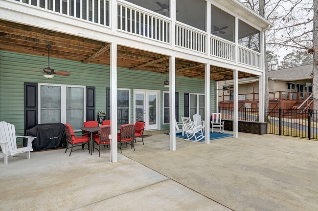 Building Photo - Fully Furnished Mid Term Lease