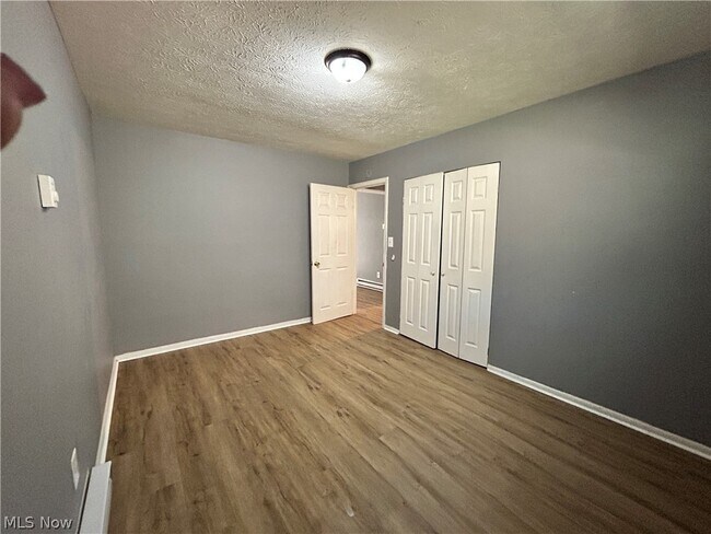 Building Photo - 365 N 12th St