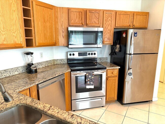 Building Photo - 8000 Carnoustie Pl