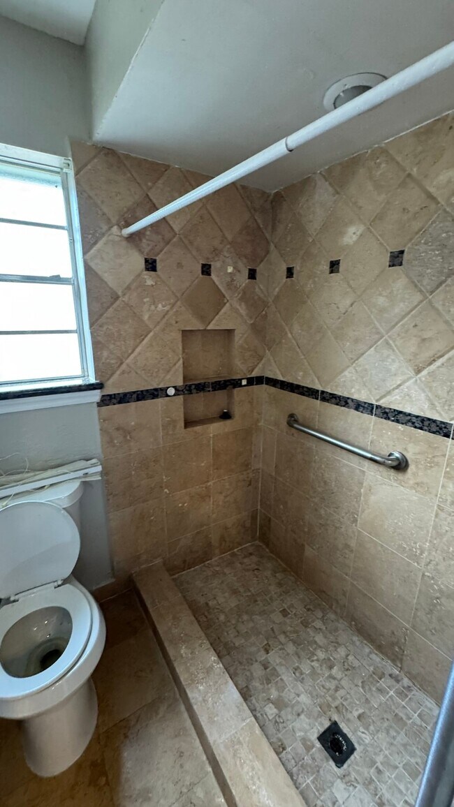Building Photo - 2607 Bermuda Dunes Dr