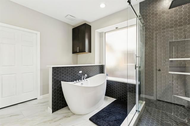 Building Photo - 17821 Brent Dr