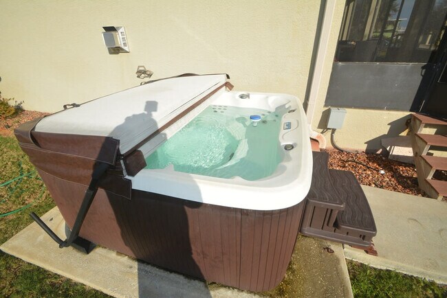 Building Photo - 58 Ocean St