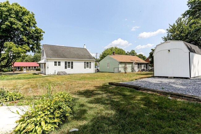 Building Photo - 336 Snyder Ave