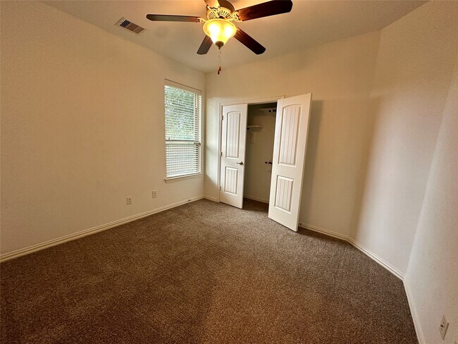 Building Photo - 12102 Cove Harbor Ln
