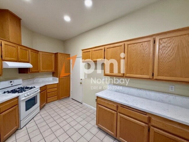 Building Photo - 504 Wicklow Dr