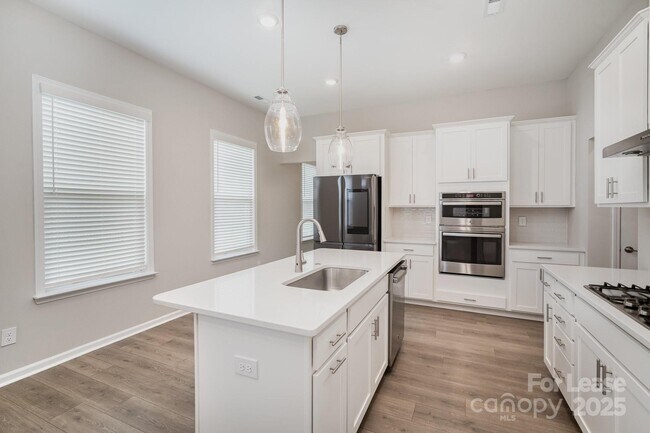 Building Photo - 5710 Gulch Pl