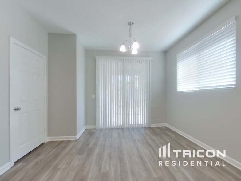 Building Photo - 18084 W Tina Ln