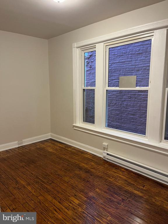 Building Photo - 339 Chestnut St