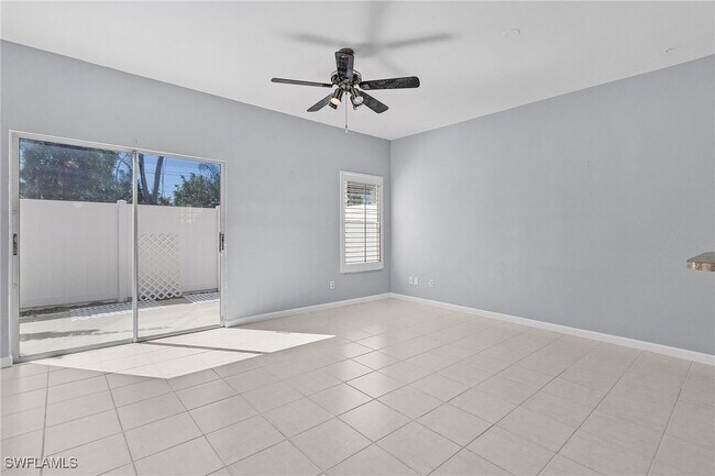 Building Photo - 6091 Lakefront Dr