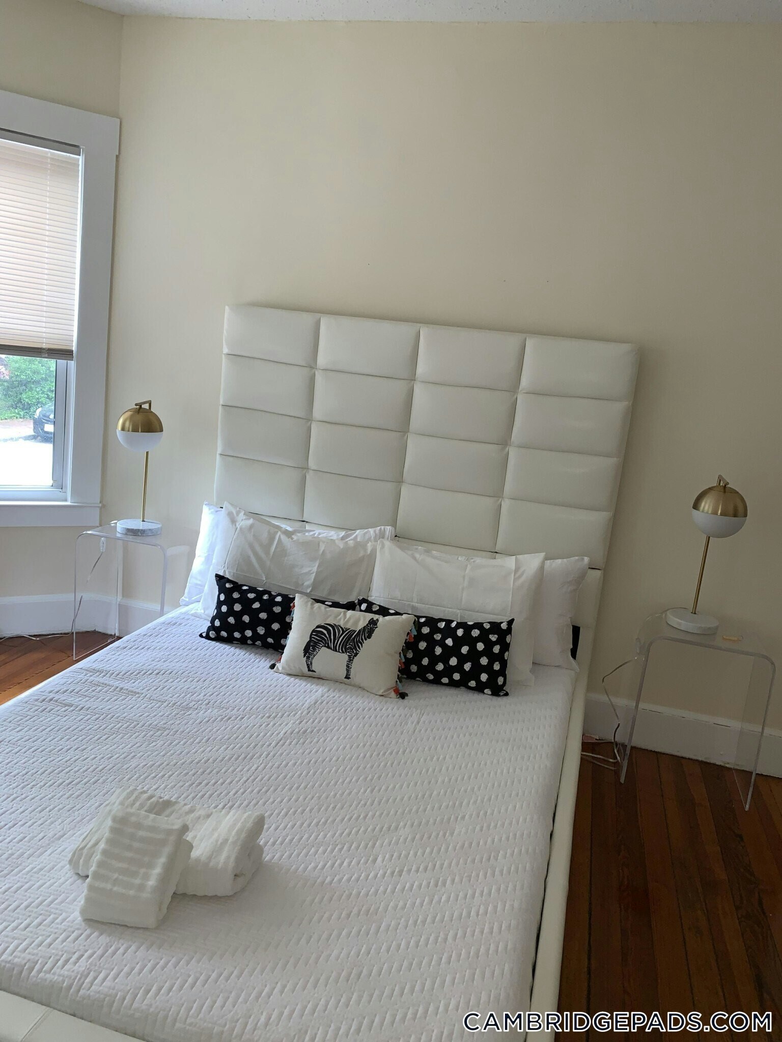 Building Photo - 27 Forest St