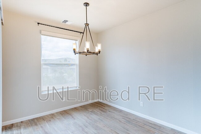 Building Photo - 308 Spirit Cir