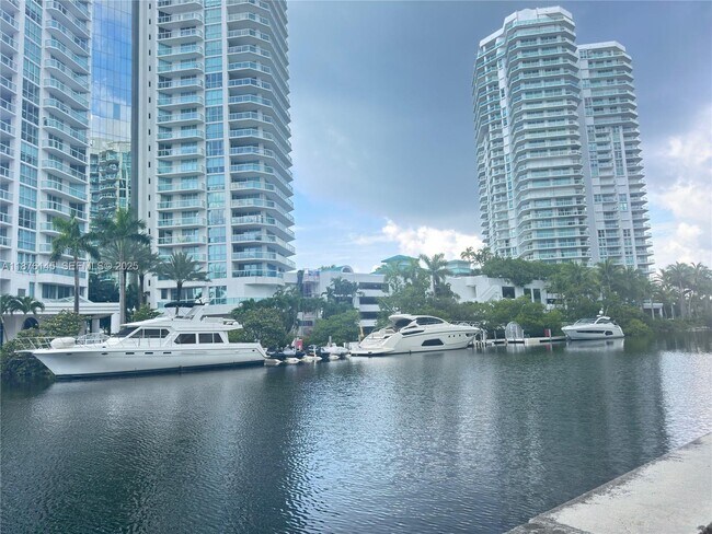 Building Photo - 200 Sunny Isles Blvd