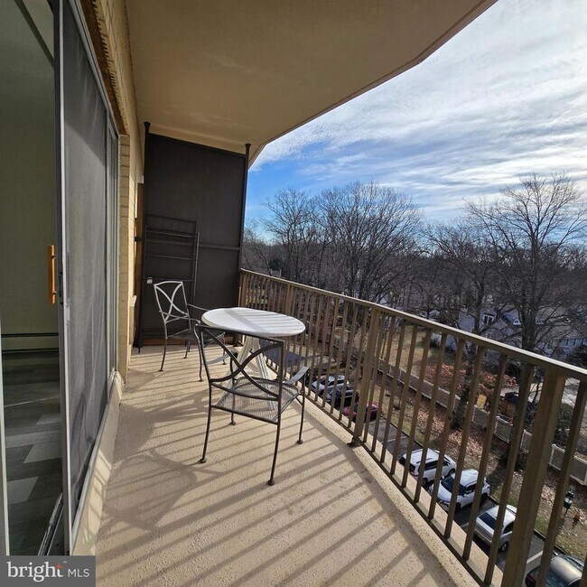 Building Photo - 111 Chestnut St