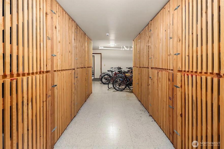 Storage and bike storage - 3825 NE 155th Pl