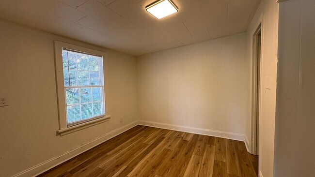 Building Photo - 111 Park Pl