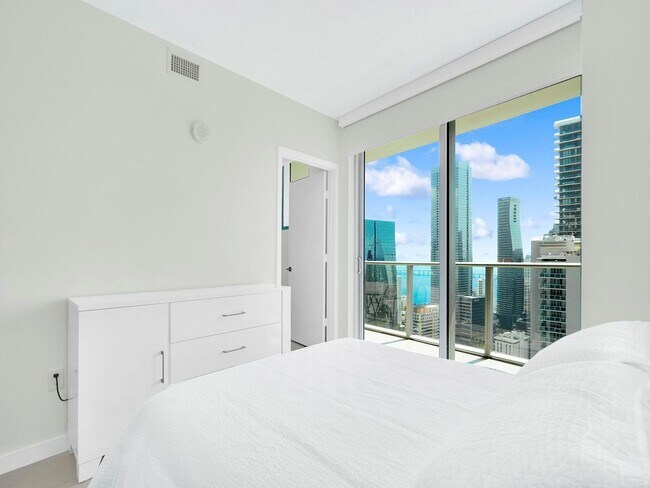Building Photo - 1100 S Miami Ave