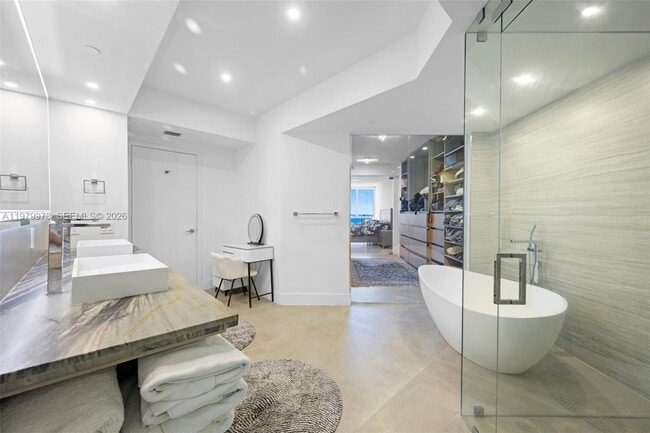 Building Photo - 3802 NE 207th St