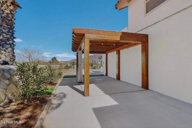 Building Photo - 851 Dulce Tierra Dr