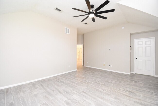 Building Photo - 23122 Beech Canyon Dr