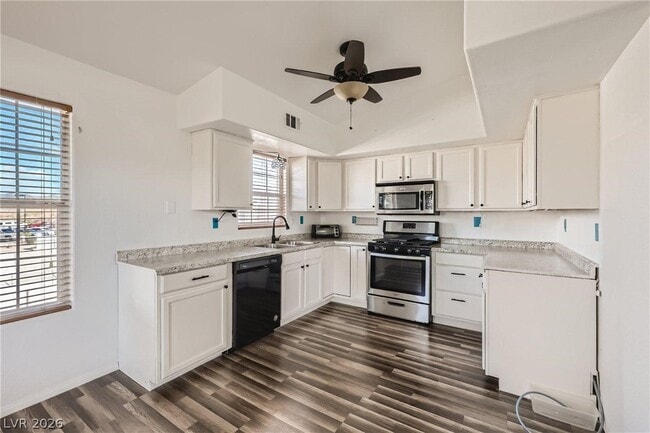 Building Photo - 520 Arrowhead Trail